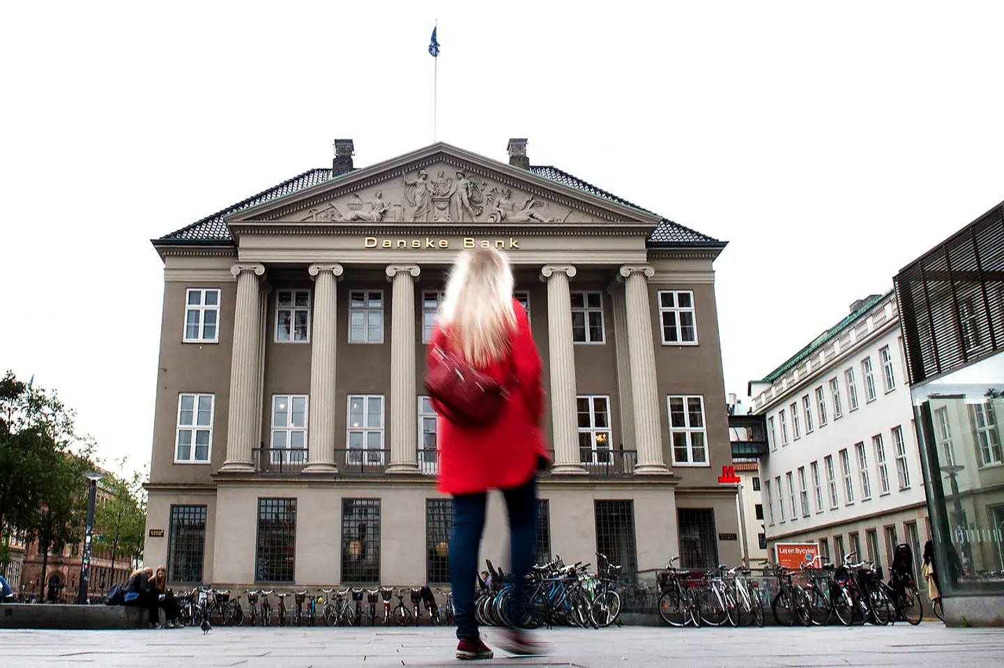 Som et af de eneste pengeinstitutter i landet må Danske Banks kunder fortsat væbne sig med tålmodighed, når det gælder Apple Pay.