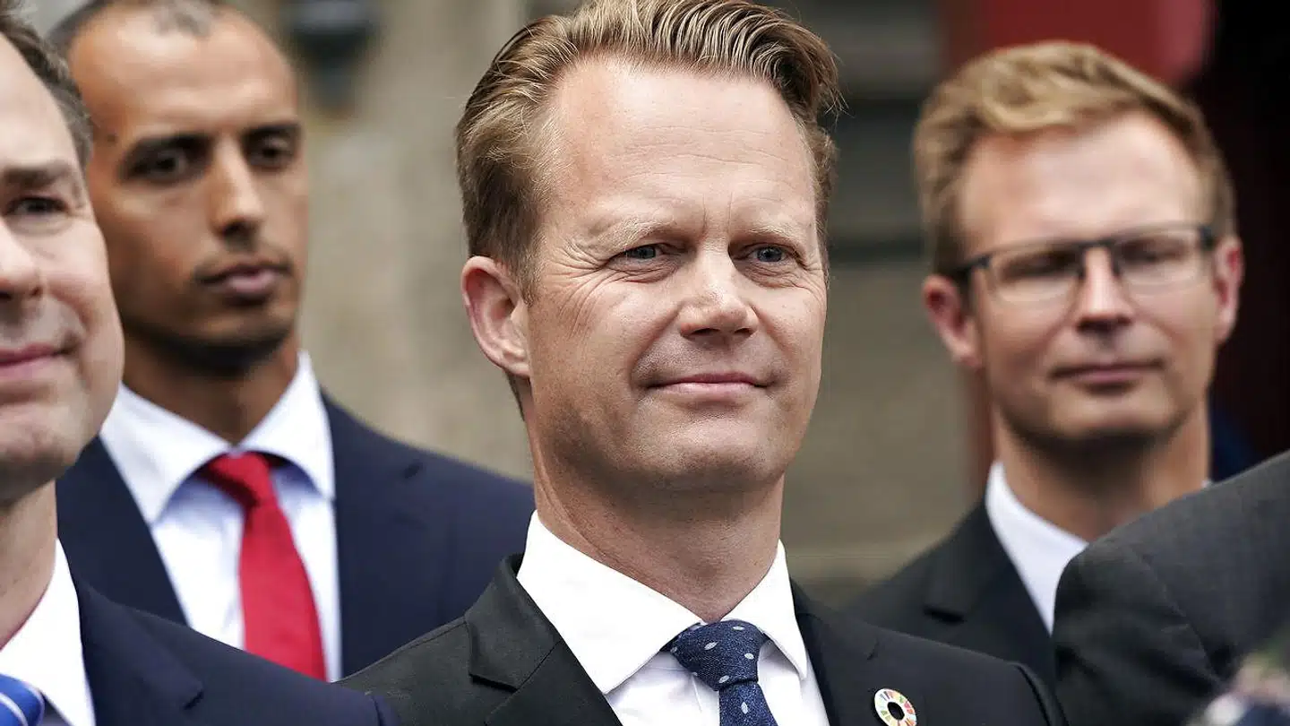 »Med Trumps besøg i København om mindre end en måned, skal Kofod & Co. finde en elegant mellemvej, hvor danske interesser i USA bliver bevaret og endda styrket – uden at Danmark går forrest sammen med Trump, Boris og Netanyahu i endnu en meningsløs krig. Hvad gør Kofod, vælger han dem eller os?« skriver Misha Zand.