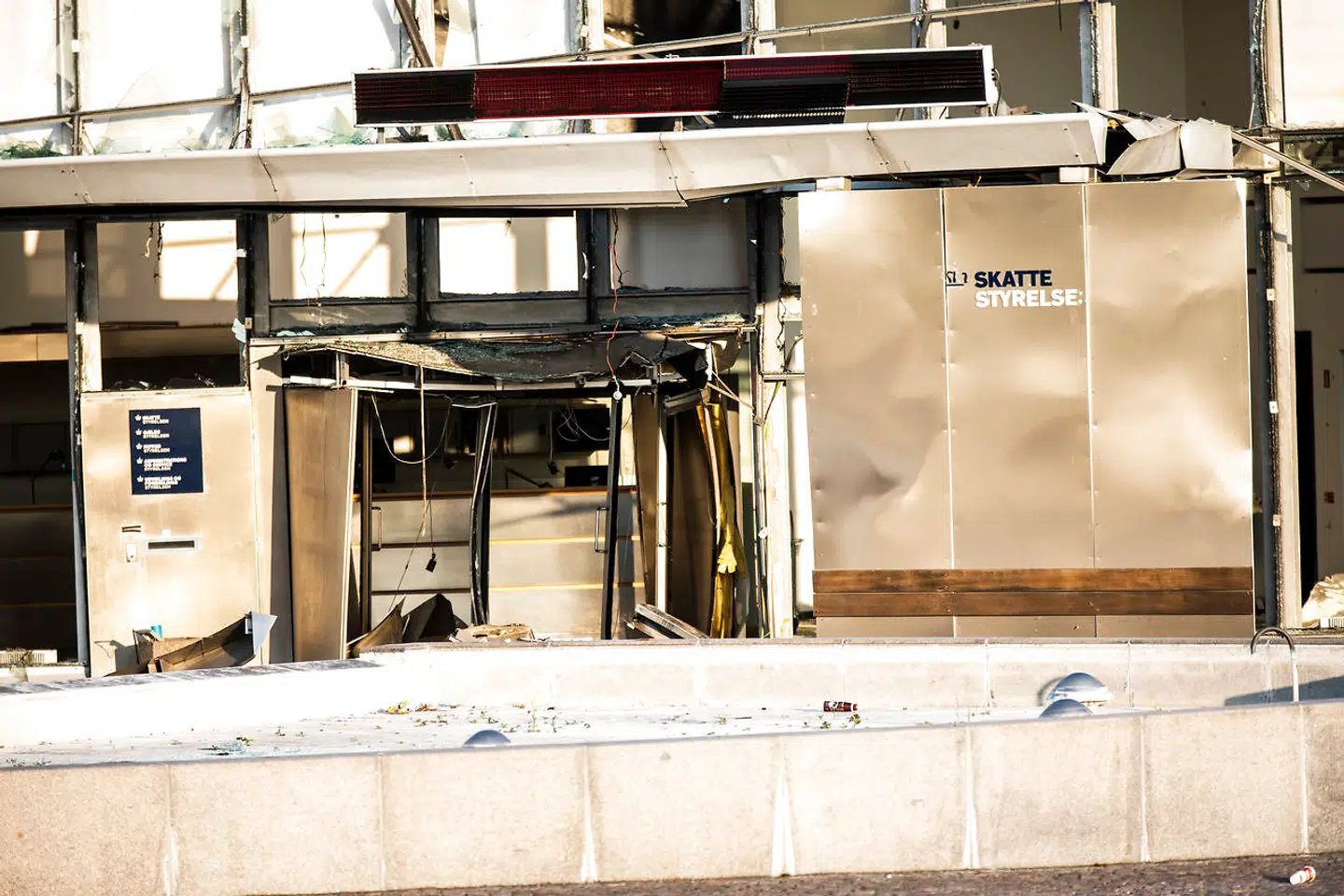 »Angrebet på Skattestyrelsens hovedkvarter er et angreb på den myndighed, der er med til at sikre finansering af det danske velfærdssamfund,« lød det fra forhenværende skatteminister Karsten Lauritzen om eksplosionen ved Skattestyrelsen på Østerbro i København.