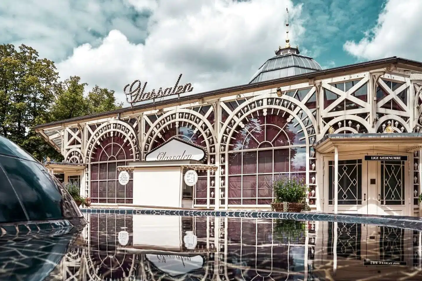 Glassalen, som den fremstår nu. Let og luftig og for mange indbegrebet af rigtigt Tivoli-byggeri.