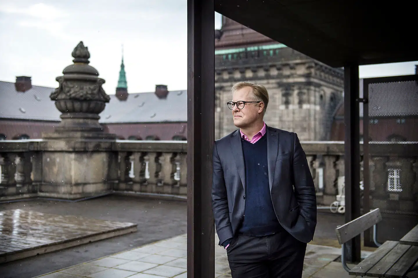 Carl Holst advarer om, at Venstre kan være på vej til splittelse og interne fløjkrige.