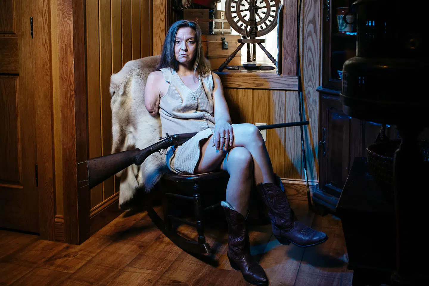 Dana Burke mistede den ene arm, efter at en bekendt fra high school skød hende på en bar. Men hun vil ikke have, at våbenlovgivningen i USA ændres.