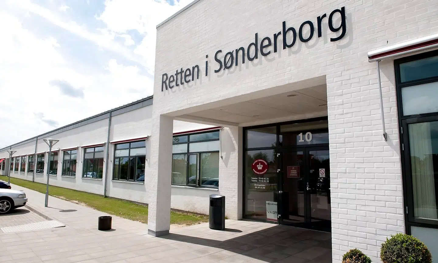 En ældre mand fremstilles tirsdag klokken 18 i grundlovsforhør ved Retten i Sønderborg. Her vil anklageren kræve manden fængslet for at have dræbt en 85-årig kvinde på et plejehjem i Vojens. (Foto: Claus Fisker/Scanpix 2010)