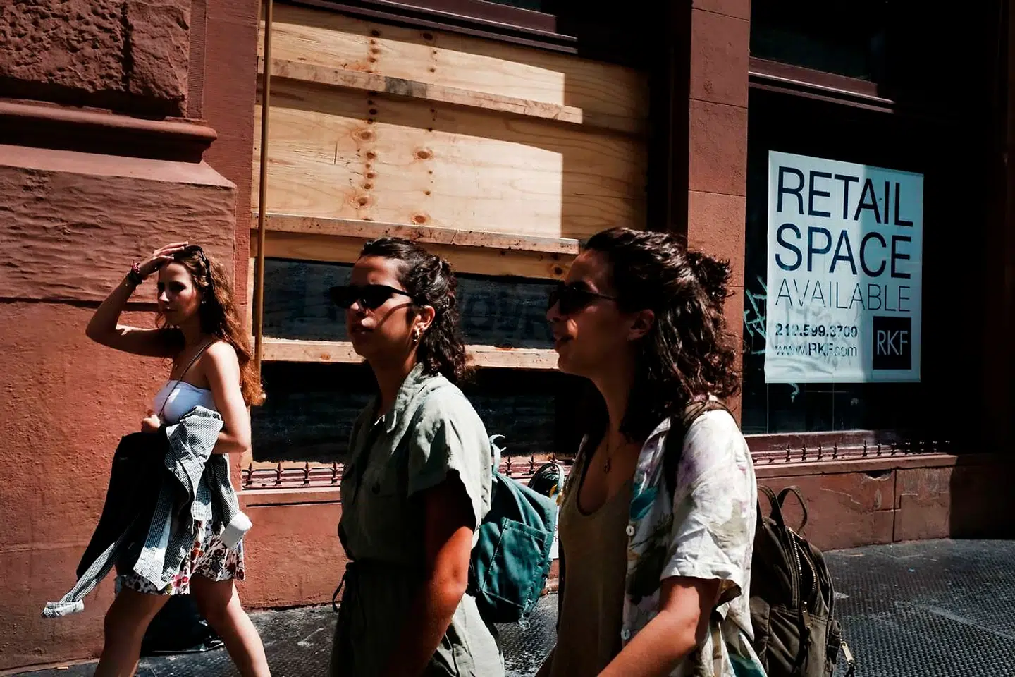 Denne detailbutik er blot en af mange, der ligger øde i gaderne på Manhattan, New York. Ifølge det amerikanske beskæftigelsesministerium har detailbranchen mistet flere end 140.000 jobs siden januar 2017.