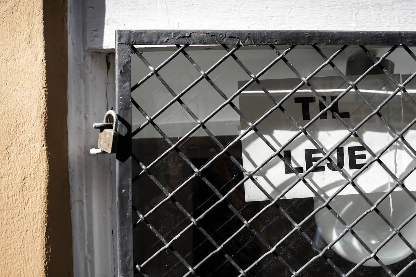 Antallet af ledige lokaler i Indre København er steget og steget. Nu falder lejepriserne til gengæld.