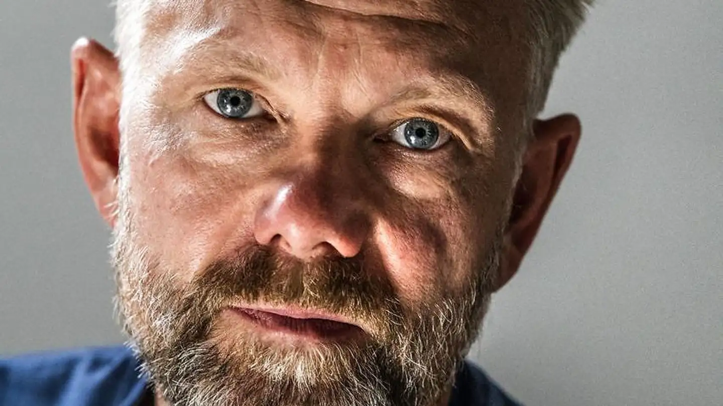 Casper Christensen er stadig aktiv som komiker og har flere projekter under opsejling - men hans nye liv plantebaseret kost har forandret hans syn på mange ting.