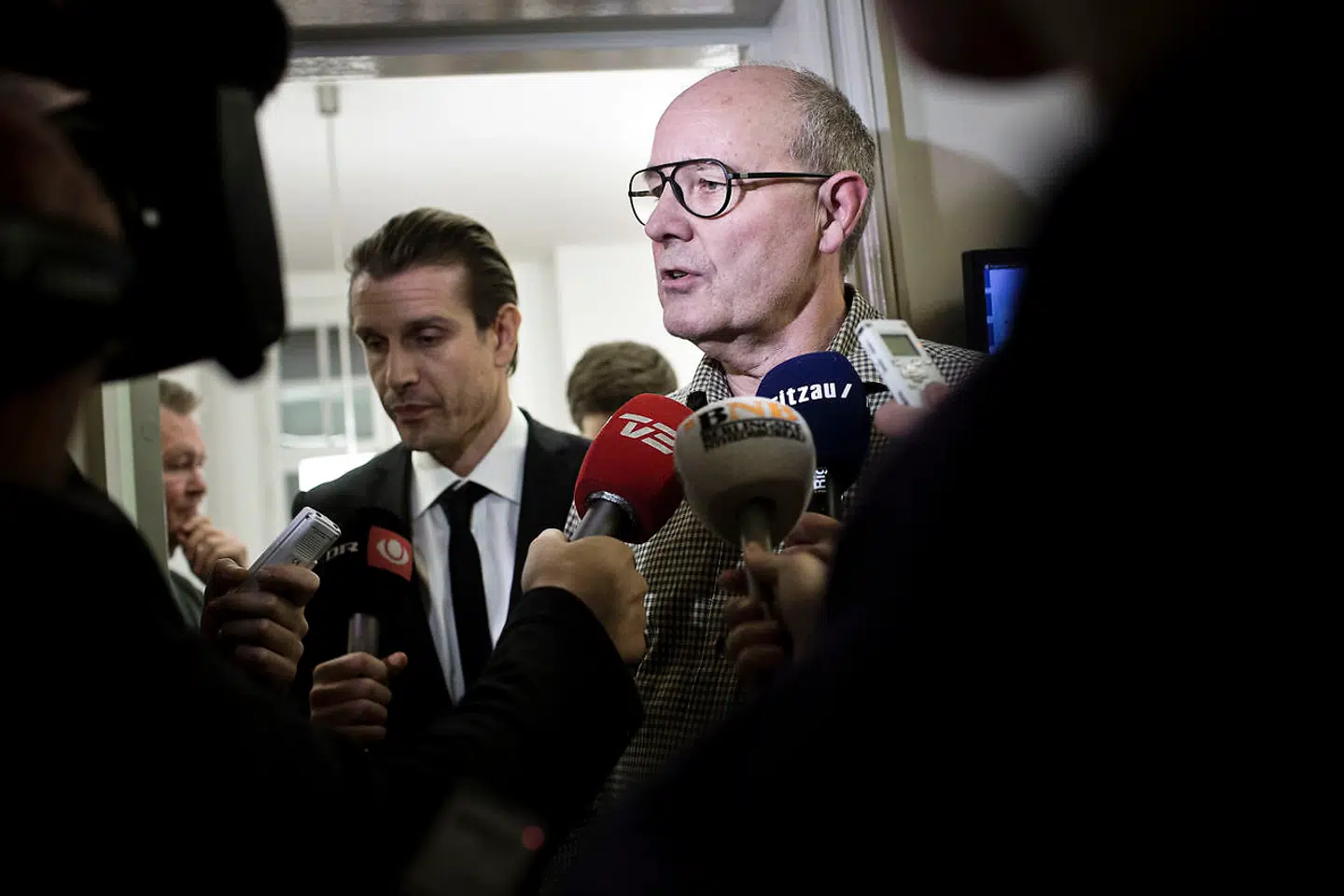 Selvom en jernbane til Billund vil øge biltrafikken i området og samfundsmæssigt er en dårlig investering, så mener Enhedslistens transportordfører, Henning Hyllested, fortsat, at banen skal bygges.