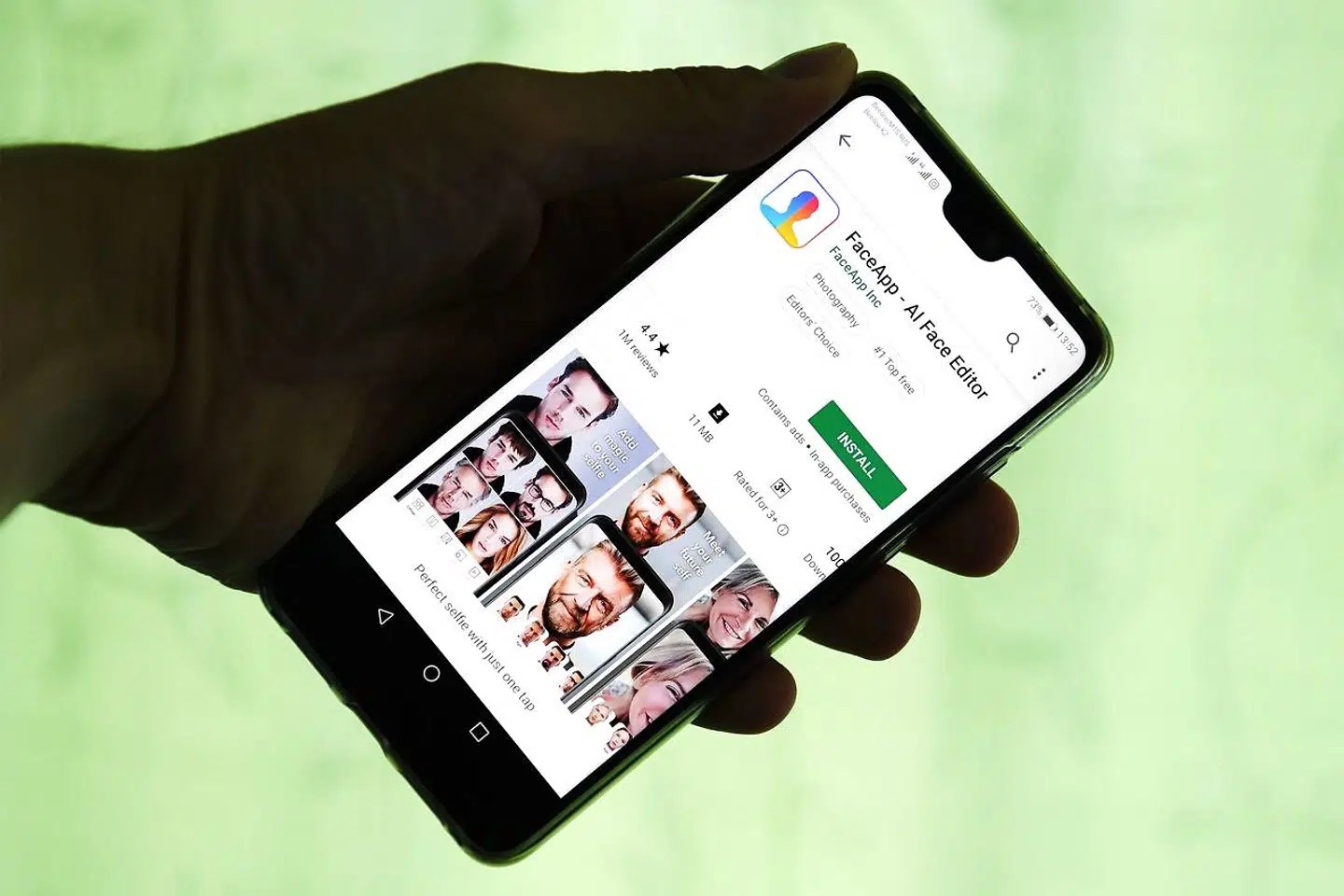 Sådan ser FaceApp ud, når man har dowloadet den til sin mobil.