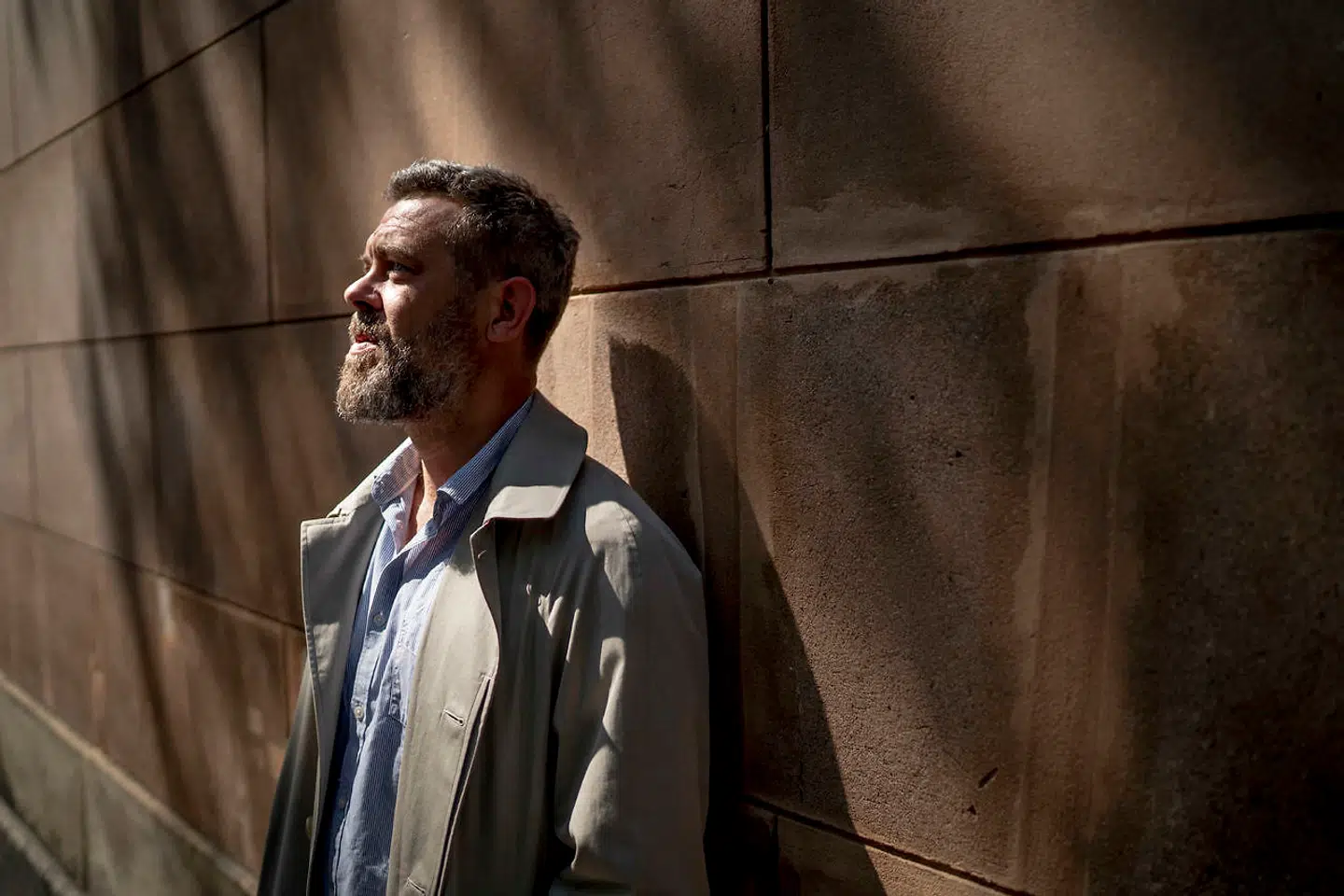 Forfatter Kaspar Colling Nielsen mener, at København er tilbagelænet, smuk og tillukket. Han er vokset op i Indre By, og for ham er København på mange måder en lille landsby, hvor han dagligt ser mennesker, som han er vokset op med.