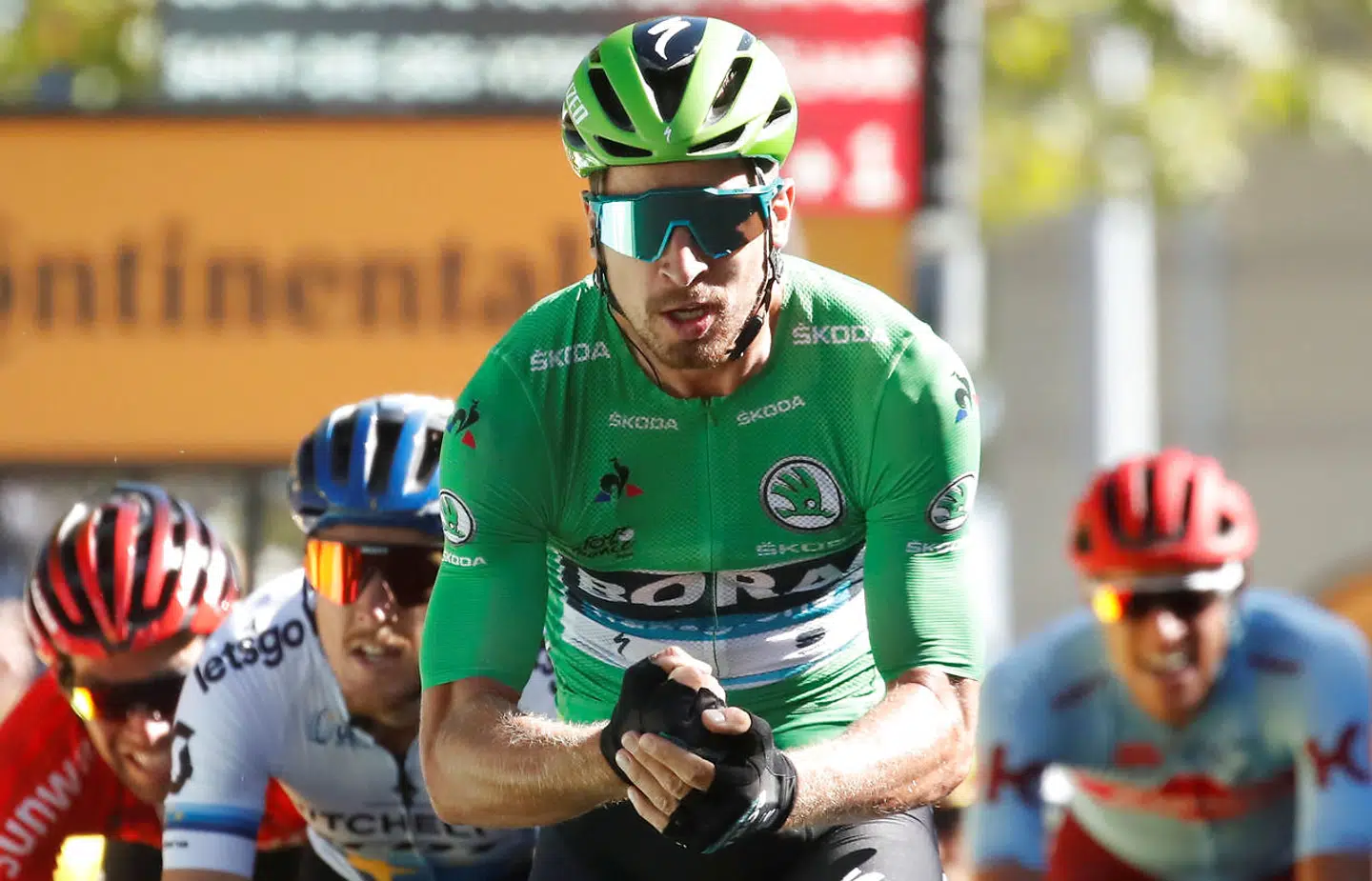 Peter Sagan hamrede en knyttet højre hånd ind i den venstre, efter at han var kommet i mål som sejrherre på 5. etape. Den tredobbelte verdensmester har ellers haft en sæson med en usædvanlig sejrstørke. REUTERS/Christian Hartmann