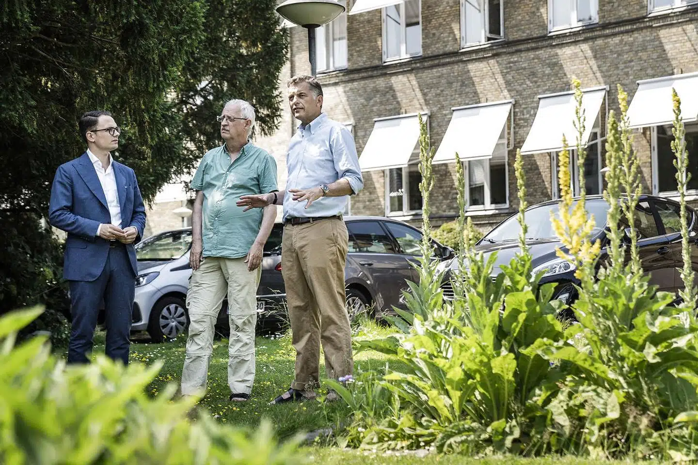 Kommunalbestyrelsen på Frederiksberg har netop vedtaget visionen for, hvad der skal ske med Hospitalsgrunden, når Frederiksberg Hospital lukker i 2023. Borgmester Simon Aggesen (K) samt rådmændene Jan E. Jørgensen (V) og Thyge Enevoldsen (EL) vil alle arbejde for et åbent og grønt område.