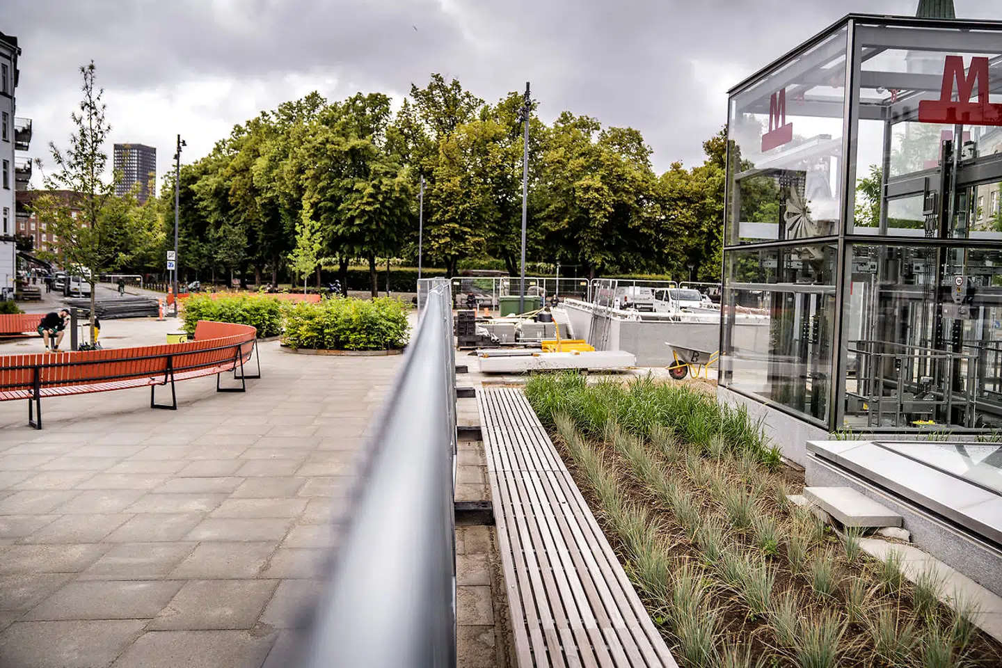 Metroen står også klar til snart at åbne på Enghave Plads.