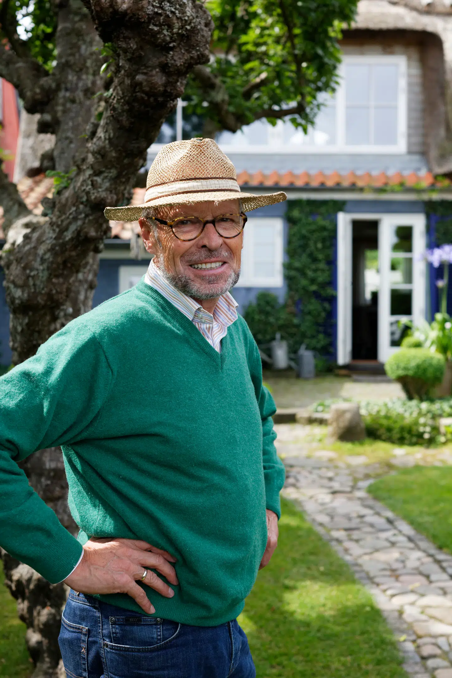 Kunstmaler Peter Christoffersen bruger sin fantasi og æstetiske sans, når han skaber nye rum og detaljer i sin lille, men oplevelsesrige have.