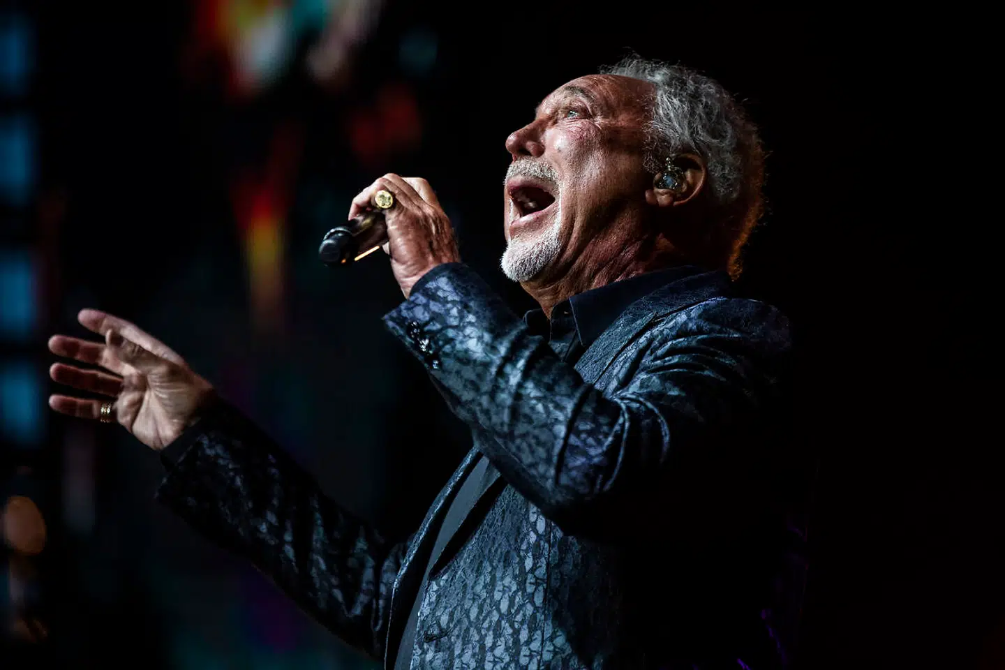 Tom Jones spillede en to timer lang koncert i Tivoli og sagde kun modvilligt farvel til publikum.