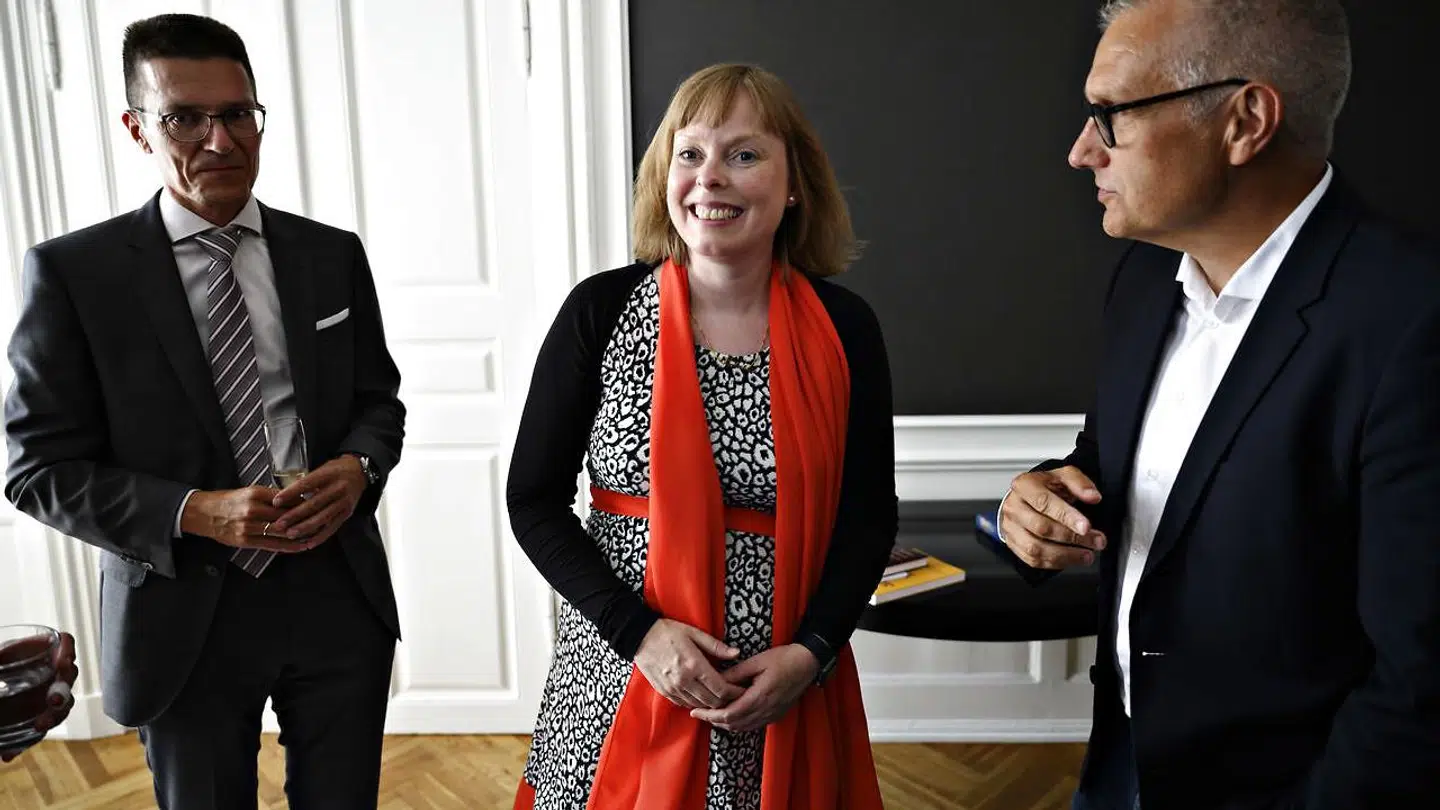 Joy Mogensen er et selvstændigt, voksent menneske, som har taget en modig og sikkert også svær beslutning om at få et barn alene samtidig med, at hun skal være minister.