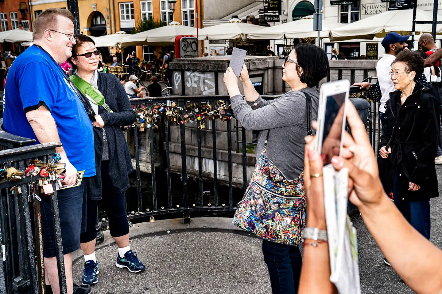 »Søfolk valgte Cunard-hjørnet / hvor de skvulped om i blå ro«Tom Kristensen