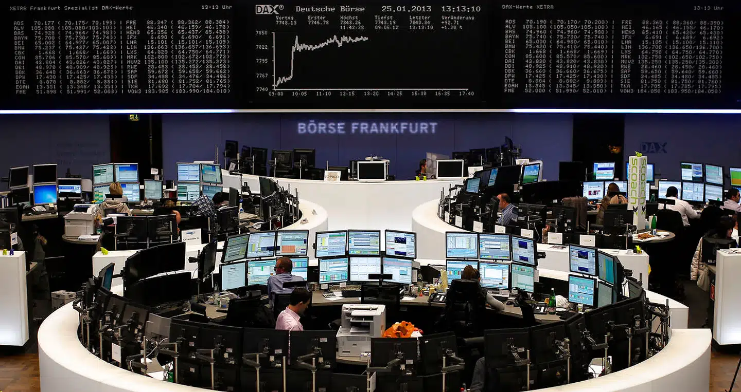 Fremover skal både danske og udenlandske investeringsfonde og ETFer registrere sig hos Skat som aktiefonde, hvis de indeholder mere end 50 procent aktier, så de kan få den lavere aktieafkastbeskatning frem for kapitalafkastbeskatning. Arkivfoto fra fondsbørsen i Frankfurt.