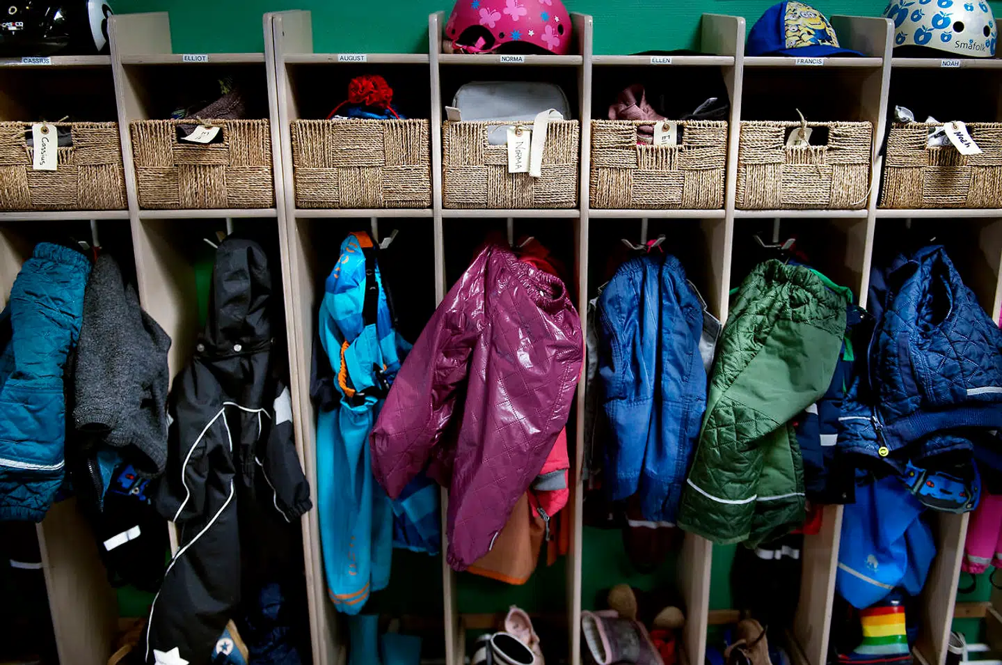 Den tidligere regering havde store planer med de udsatte boligområder, da den præsenterede sin ghettopakke sidste forår. Men landets største kommuner sætter nu hælene i over for en af aftalens hjørnestene, som handler om daginstitutioner.