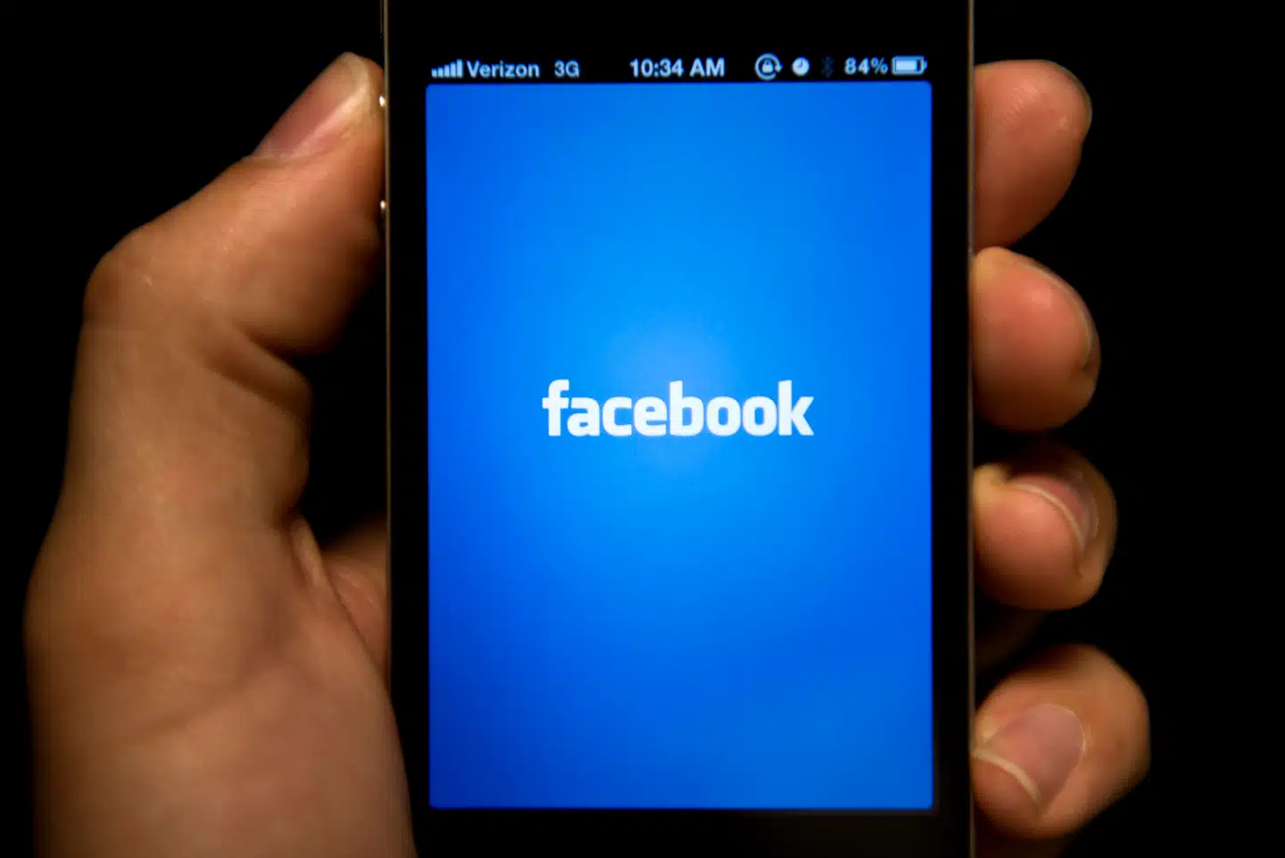 Facebook vil nedsætte en uafhængig myndighed til bedre at monitorere indhold og klager på siden. Men vejen dertil kan blive udfordrende for virksomheden.