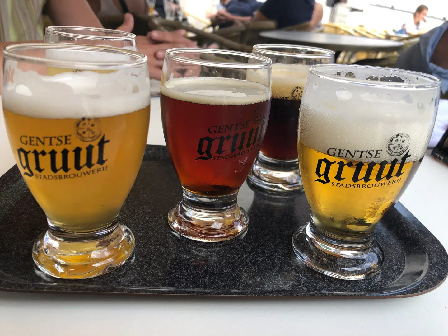 Skål. Belgisk øl er blandt verdens bedste. Foto: Peter Christiansen