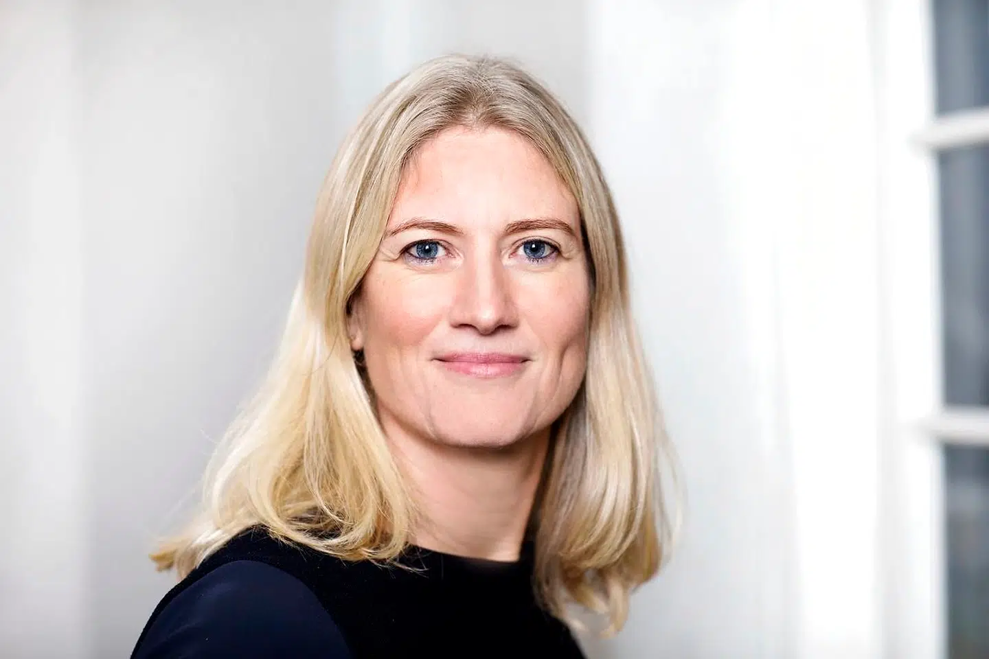 Anne Lawaetz Arhnung er født og opvokset på det 500 hektar store Fuglsang Gods på Østlolland. Hun har været en del af Landbrug og Fødevarer i næsten 23 år og kender alle hjørner af organisationen.