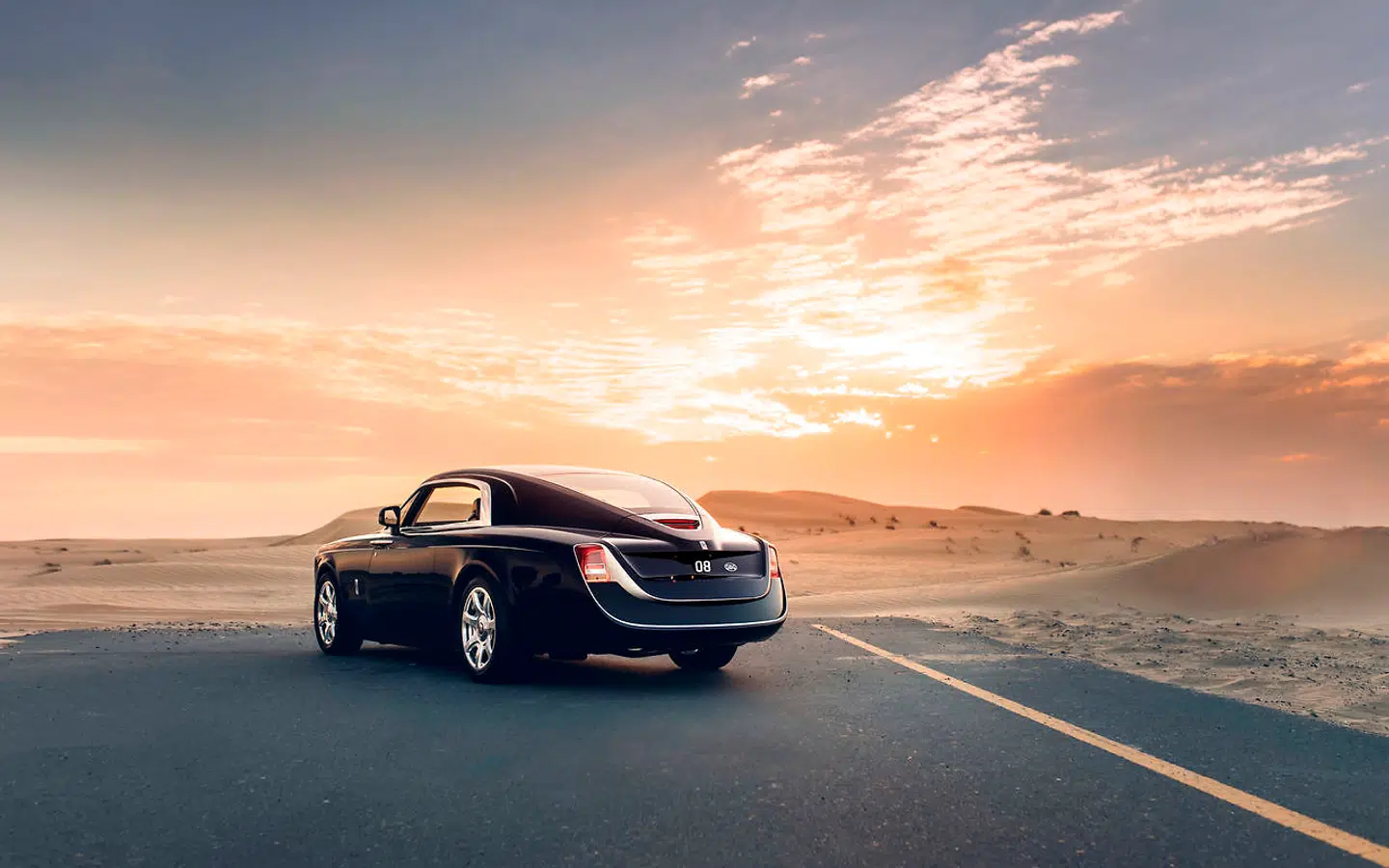 Bagenden på Rolls-Royce Sweptail er en af de smukkeste automobilindustrien nogensinde har set, og den minder faktisk en anelse om en Bugatti Type 57.