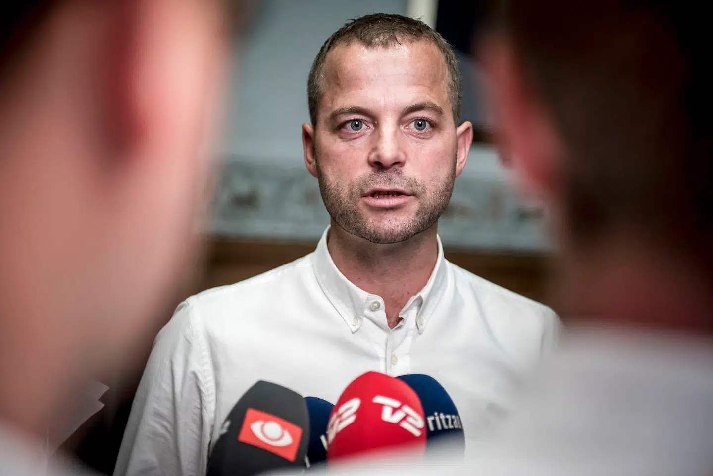 På scenen under Folkemødet på Bornholm erklærede de Radikales Morten Østergaard, at han har lært af forløbet fra Det Sorte Tårn. Men de andre røde partier mener, at han ved forhandlingsbordet stadig optræder med »vanlig radikal arrogance, bedreviden og ubøjelighed«.