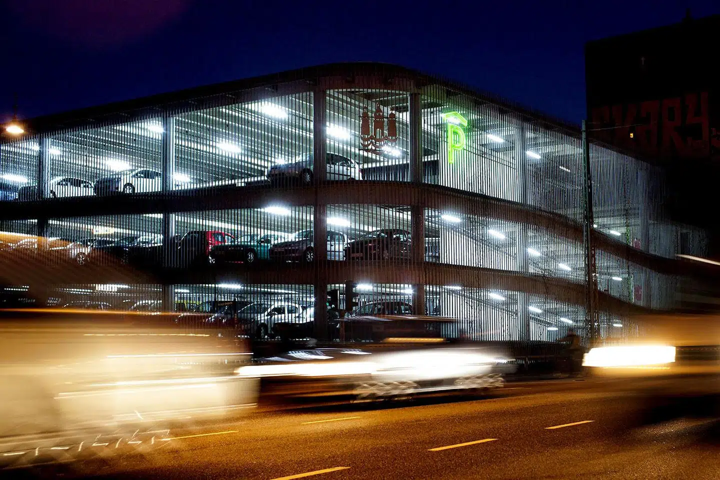 Kasper Skaanning skriver om parkeringsdiskrimination i København: »Da jeg for få måneder siden boede på Amagerbro, betalte jeg under 800 kr. for at få et års parkeringsret til P-pladser på de kommunalt ejede gader, der ofte er helt fyldt med biler.«