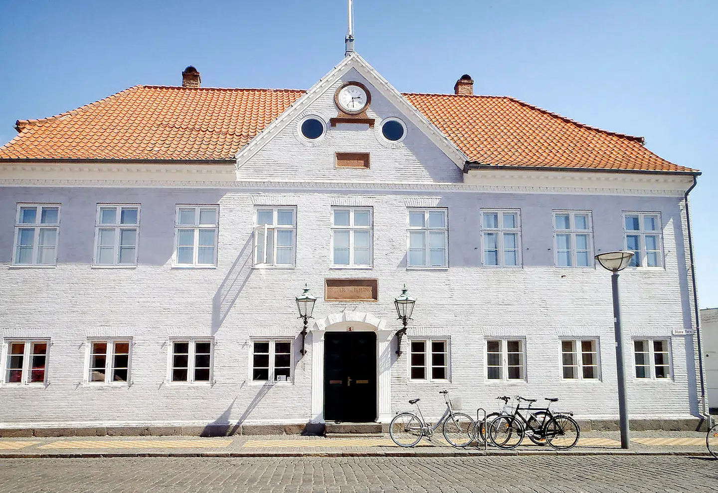 Den 34-årige soldat har nægtet sig skyldig i store dele af anklageskriftet, men er i dag blevet dømt i Retten på Bornholm.