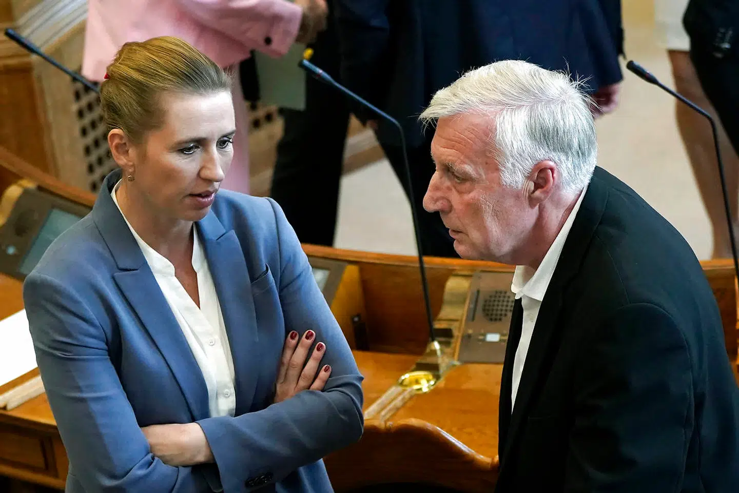 »Folketinget får et godt menneske – i betydningen, at han er omsorgsfuld og ikke har behov for at udgyde galle,« siger Venstre-politikeren Carl Holst om Henrik Dam Kristensen.