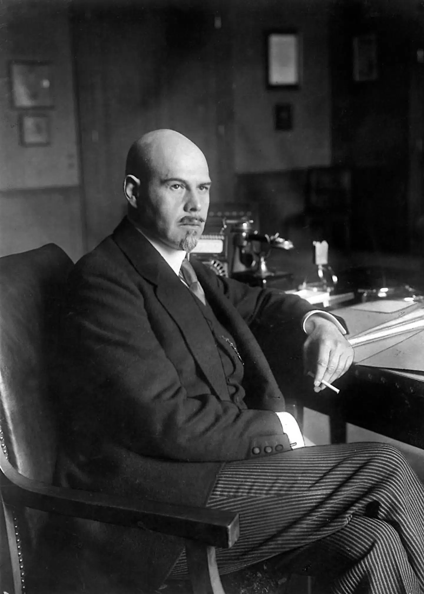 Walther Rathenau er en af de højtstående politikere, der blev dræbt af højreradikale kræfter under Weimarrepublikken. Det skete 24. juni 1922. Rathenau var udenrigsminister.