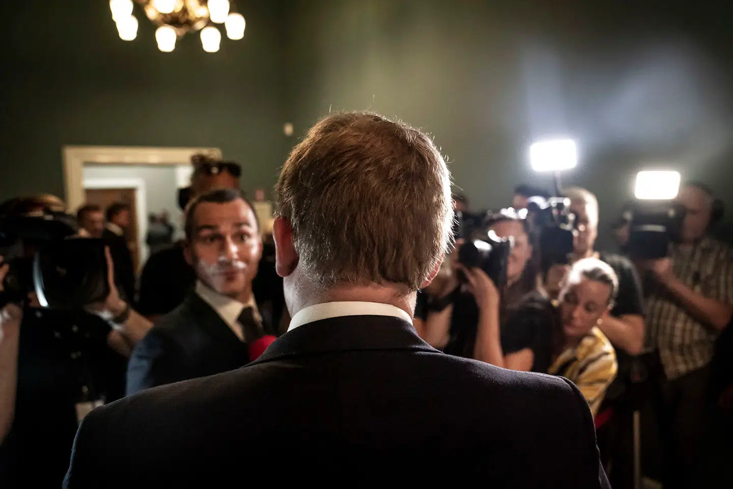 Partileder for Stram Kurs, Rasmus Paludan, på Christiansborg til folketingsvalget 2019.