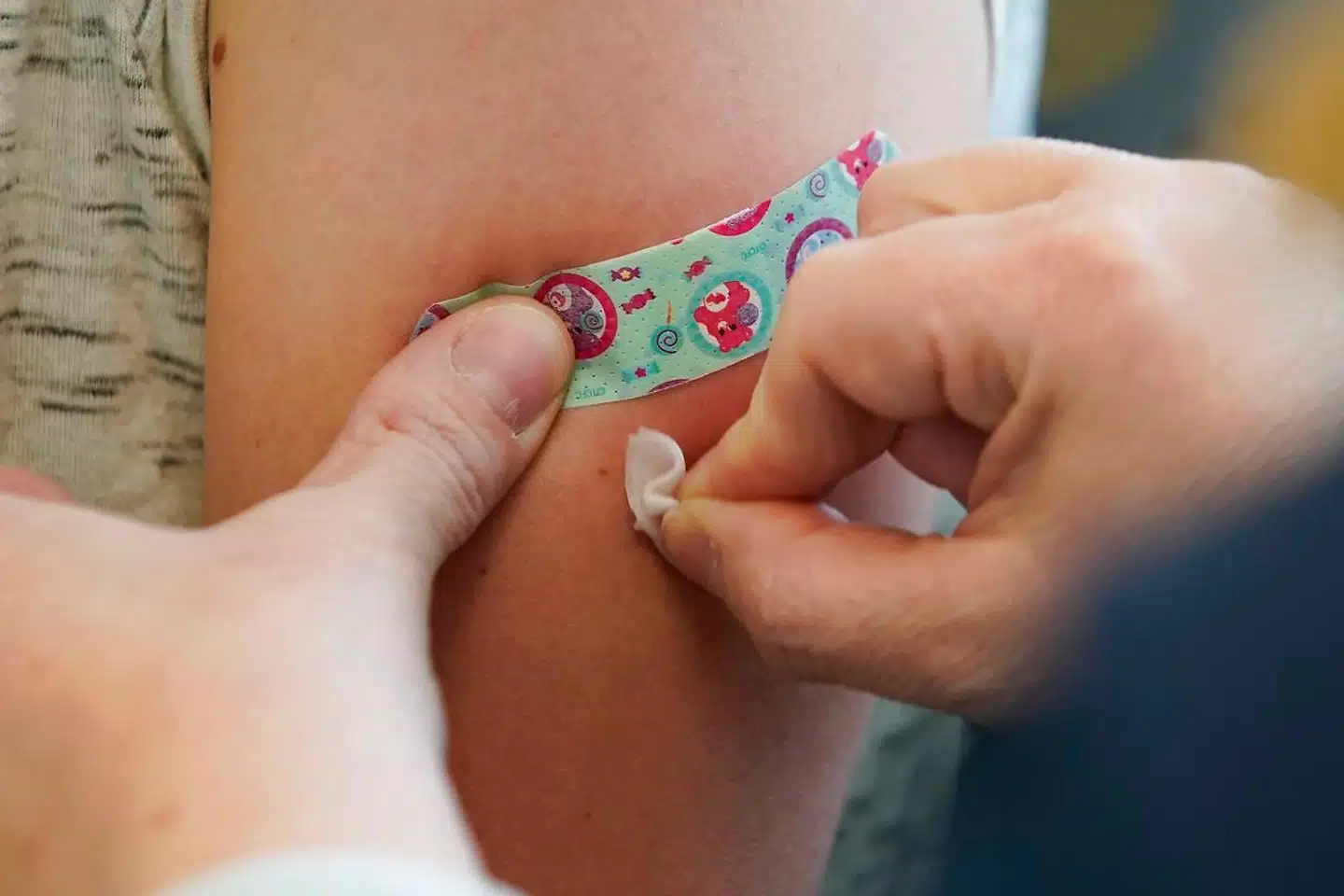 Mæslinger kan let bekæmpes med vacciner. Men en øget skepsis får nu antallet af smittede i Europa til at eksplodere.