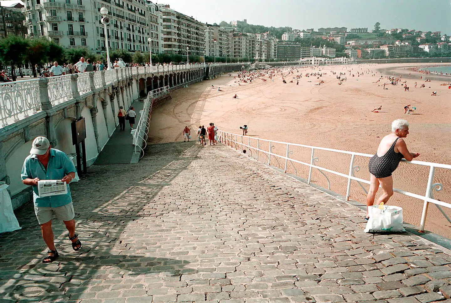 Flere end 20.000 danskere har valgt at slå sig ned i Spanien. Men mangel på en dobbeltbeskatningsaftale gør, at man måske skal finde et andet sted at nyde pensionisttilværelsen.