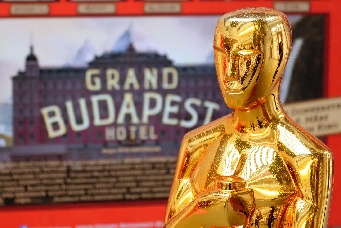 Tysklands østligste by Görlitz har siden Berlinmurens fald udviklet sig til et film-mekka og kaldes i folkemunde »Görliwood«. En af de mange film, der er optaget her, er den firedobbelte Oscar-vinder »Grand Hotel Budapest«. Søndag kan det højreorienterede parti, Alternative für Deutschland (AfD) for første gang nogensinde i Tyskland erobre overborgmesterposten. Det har fået en række Hollywood-stjerne til at advare vælgerne.