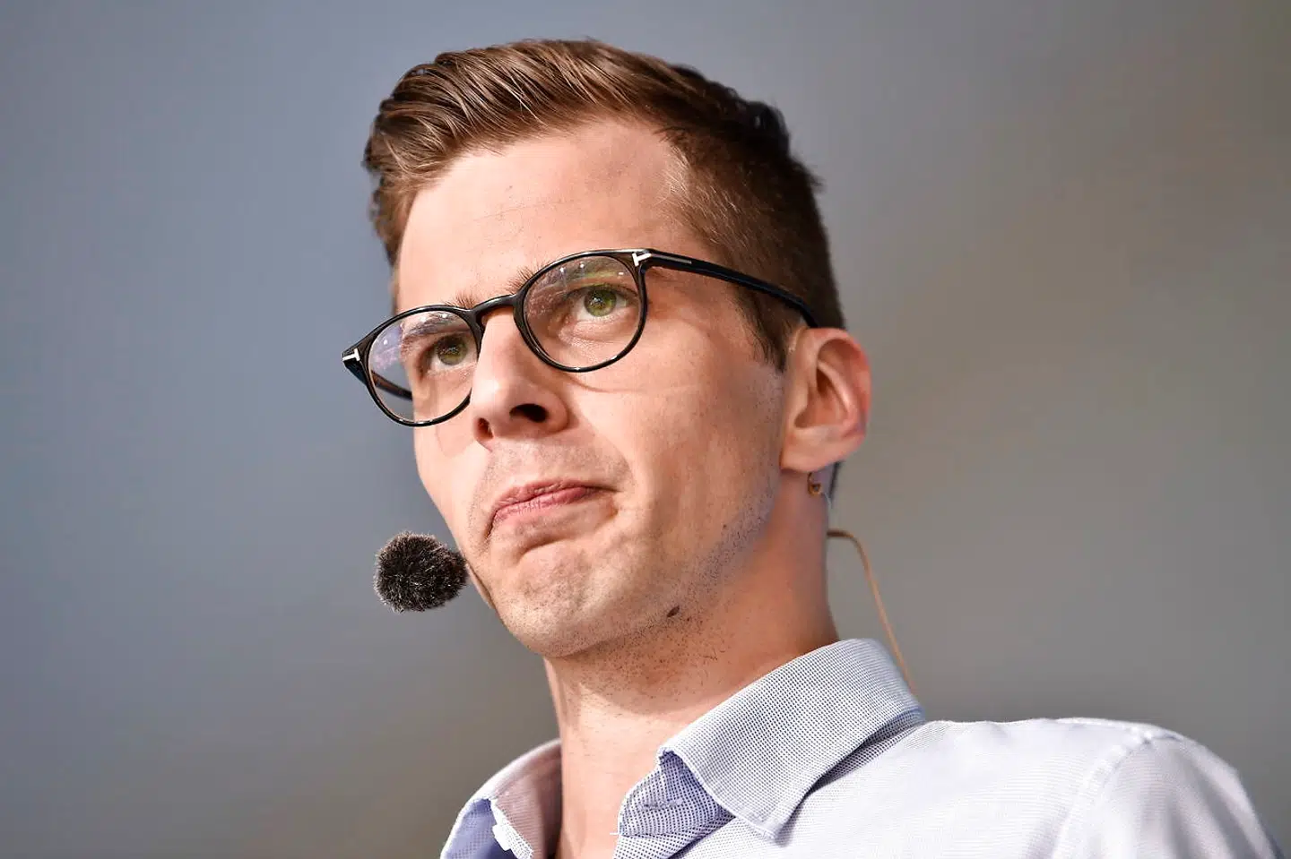 Alex Varnopslagh fra Liberal Alliance holder partiledertale på Hovedscenen i Allinge på Bornholm under Folkemødet 2019.