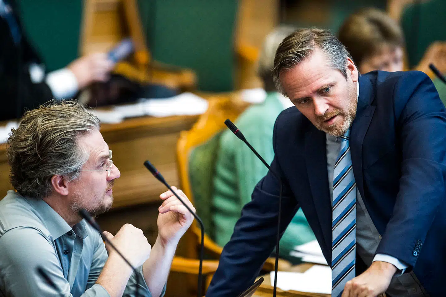 Liberal Alliances Henrik Dahl (til venstre) beskyldte efter partiets valgnederlag i sidste uge partiet anført af daværende politisk leder Anders Samuelsen (til højre) for at være »fuldstændig gennemsyret af nepotisme«. Men det var »over stregen«, erkender Dahl nu.