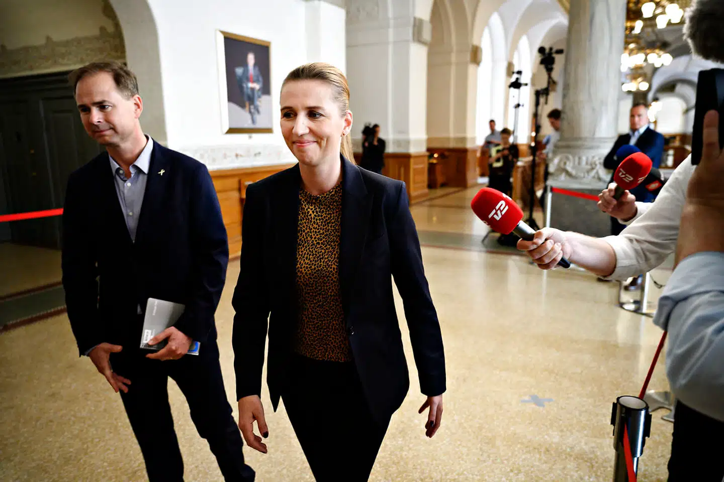 Mette Frederiksen og Nicolai Wammen fra Socialdemokratiet ankommer til regeringsforhandlingerne på Christiansborg onsdag den 12. juni 2019. Foto: Philip Davali/Ritzau Scanpix