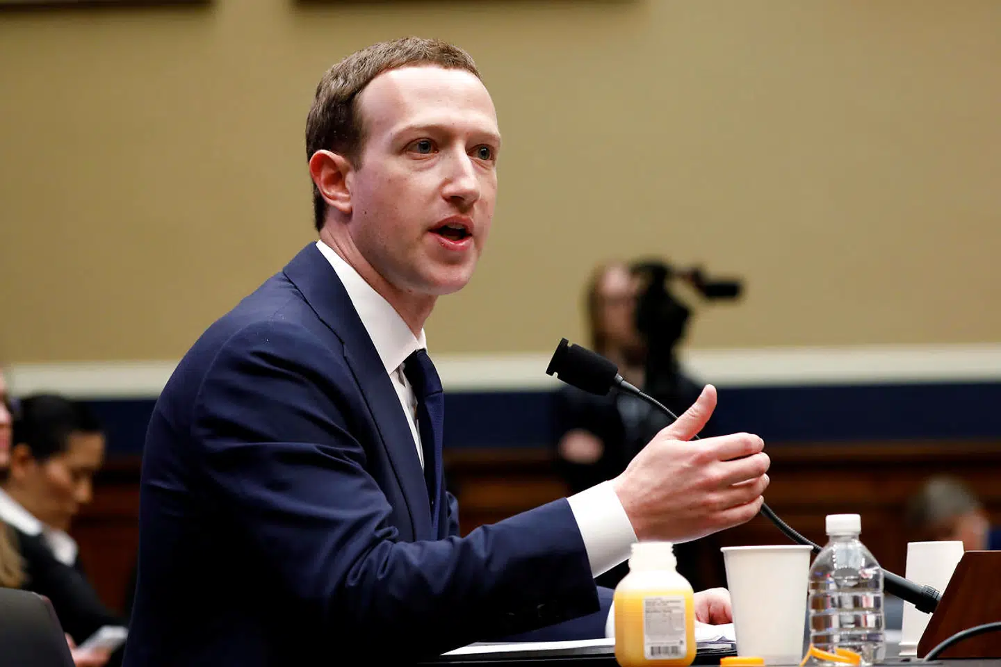 Facebook-stifteren Mark Zuckerberg er blevet udsat for en såkaldt deepfake. Se videoen i artiklen herunder.