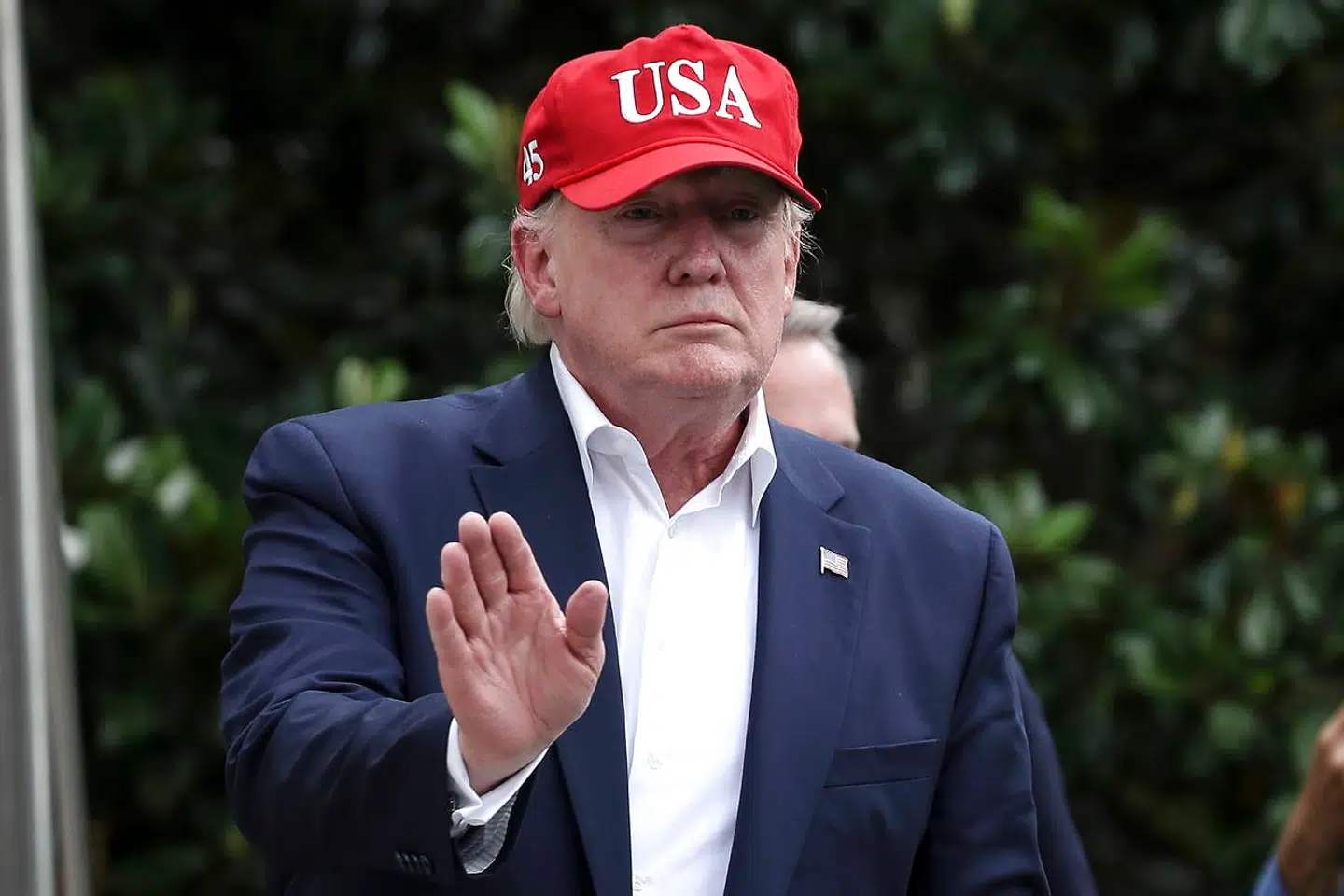 Donald Trump har ifølge CNCB udtalt, at forskellen på tolden på franske vine og amerikanske vine ikke er retfærdig, og at det er noget, han vil ændre på.