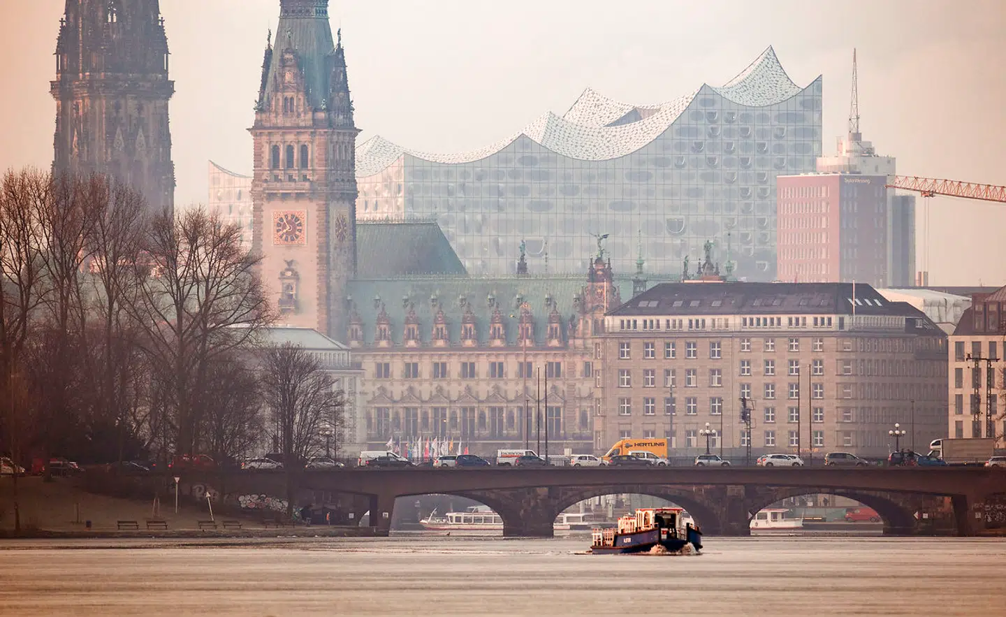 Sådan ser et vartegn ud for en by, der tager sit kulturliv alvorligt.