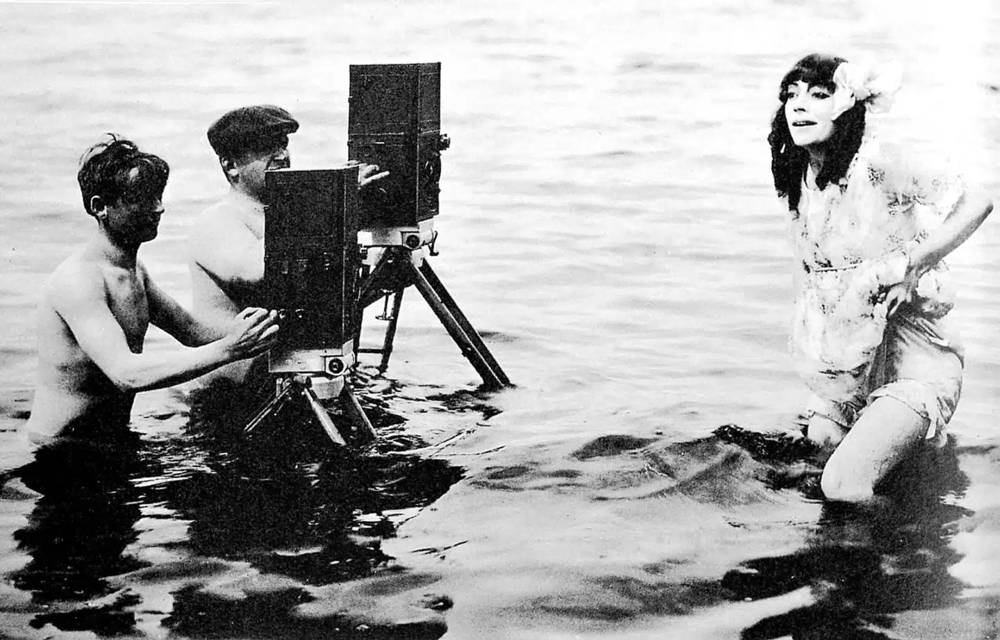 Asta Nielsen i aktion foran kameraerne i 1910.