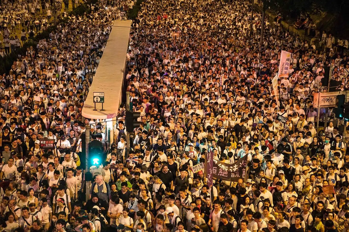 Hongkong er en af verdens tættest bebyggede områder, og demonstranterne fyldte gaderne ud.