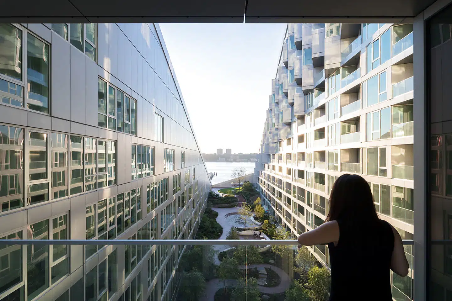 Via 57 West – eller Courtscraper – i New York kombinerer den klassiske danske karréstruktur med den amerikanske skyskraber.