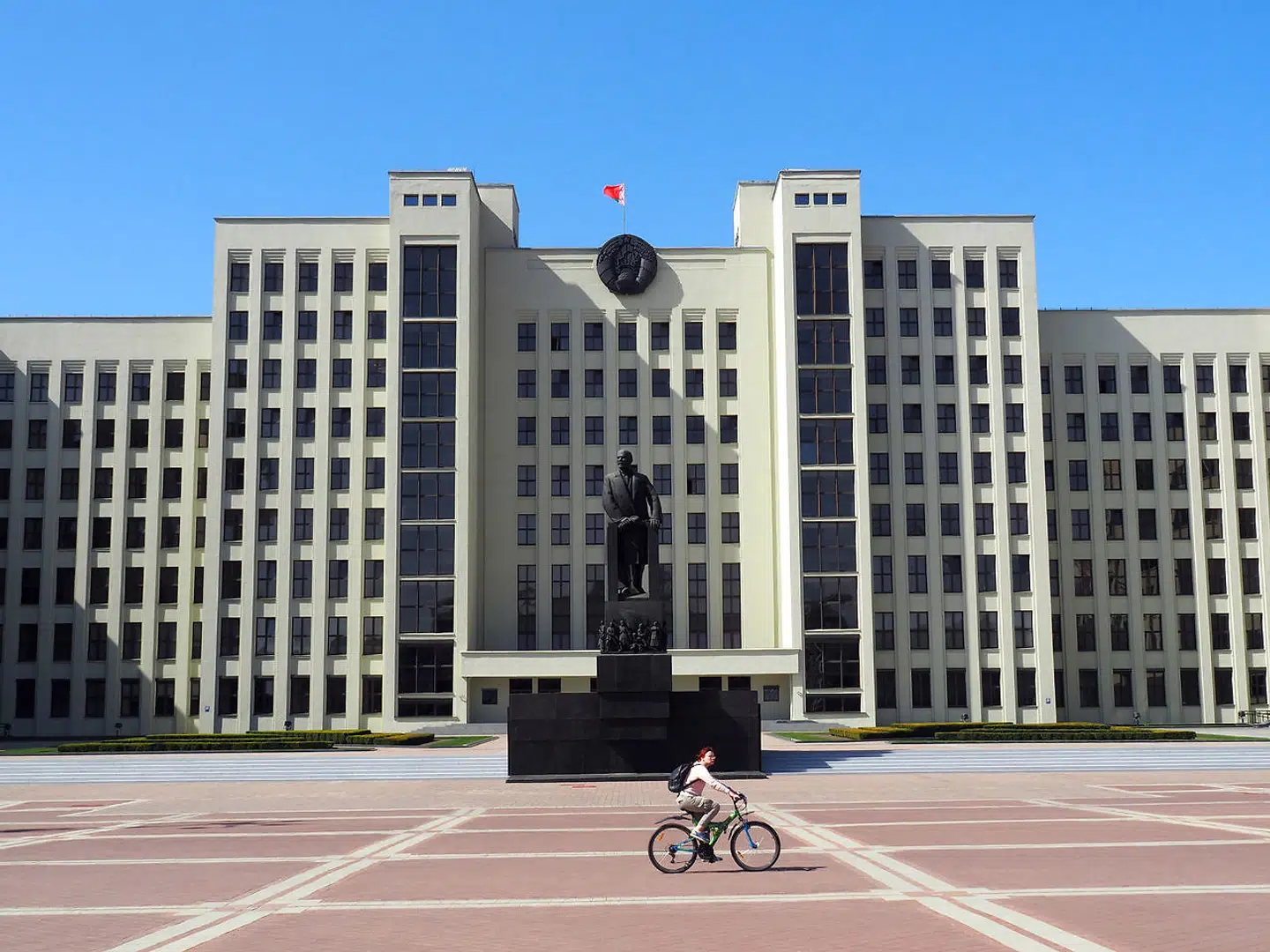 En af Sovjetunionens største Lenin-statuer stod – og står stadig – på Uafhængighedspladsen i Minsk.