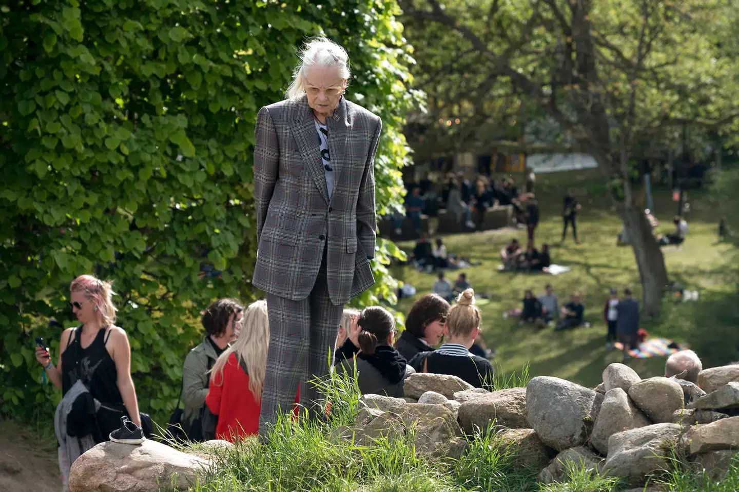 Vivienne Westwood har viet sit liv til moden, som hun aldrig bliver færdig med - aktivist eller ej. »Det er moden, der har givet mig en platform at tale fra,« siger hun.