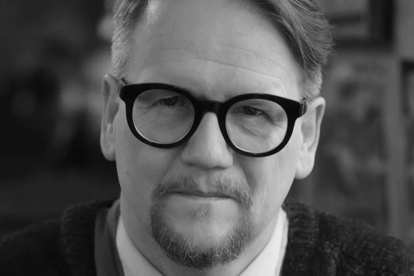 Som læser skal man virkelig stramme sig an for at følge med, men det lønner sig. »Codex 1962« leverer både underholdning og udfordringer for fantasi og tanke i den store stil. Med en vældig fabulerende energi, med stor ord- og farverigdom og med flittige træk på alverdens myte- og eventyrstof fortæller Sjón,« skriver Berlingskes anmelder.