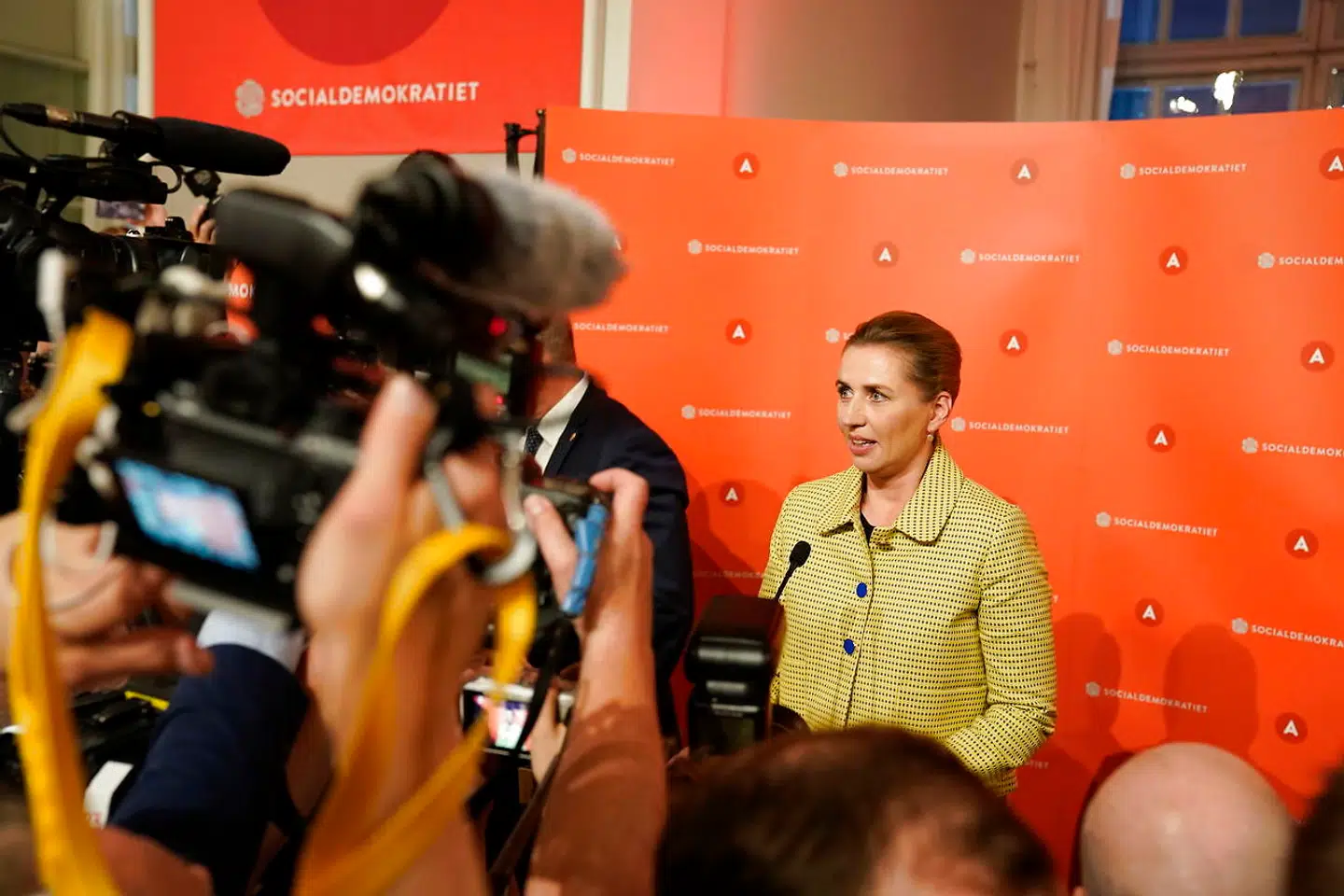 Socialdemokratiets formand Mette Frederiksen ankommer til Christiansborg på valgnatten.
