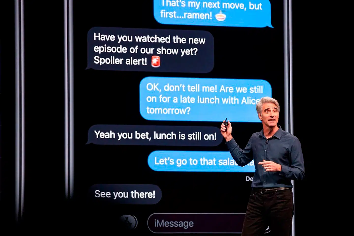 Ved mere krypering af data og emails vil Apple forsøge at sætte en stopper for, at brugernes data kan blive solgt videre til Facebook og Google. Ifølge Craig Federighi, Apples vicedirektør, er privatliv en fundamental menneskerettighed, som skal beskyttes.