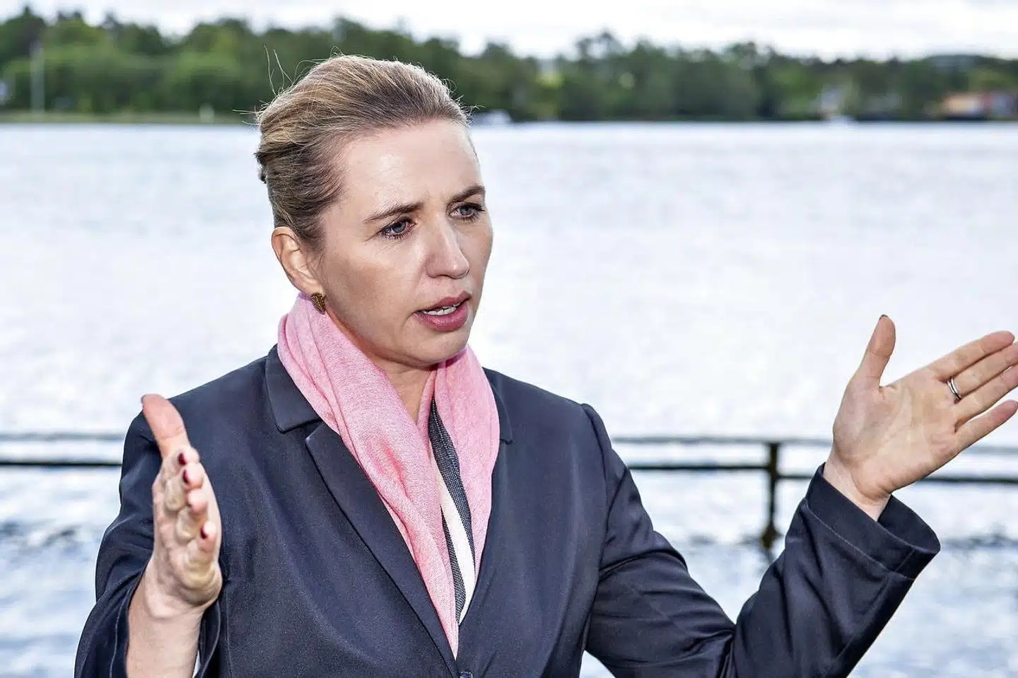 »Danmark har det næsthøjeste skattetryk i OECD. Det er en udfordring for dansk økonomi, og skattebelastningen vil blive større som følge af Mette Frederiksens forslag,« skriver Mads Lundby Hansen.